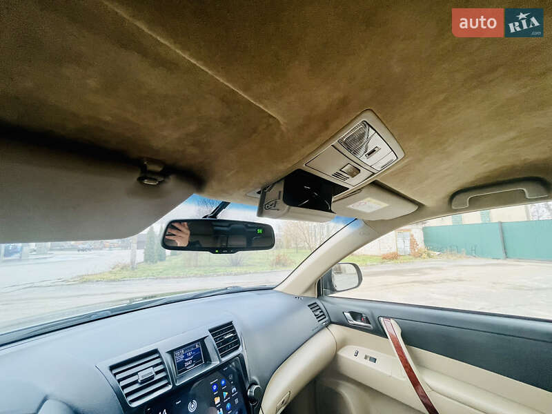Позашляховик / Кросовер Toyota Highlander 2013 в Іллінцях