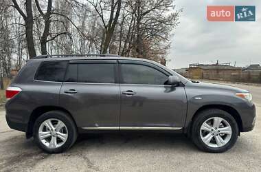 Позашляховик / Кросовер Toyota Highlander 2013 в Охтирці