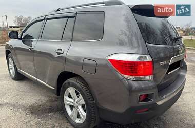 Позашляховик / Кросовер Toyota Highlander 2013 в Охтирці