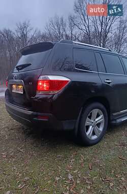 Внедорожник / Кроссовер Toyota Highlander 2011 в Белой Церкви