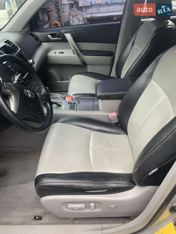 Внедорожник / Кроссовер Toyota Highlander 2008 в Одессе