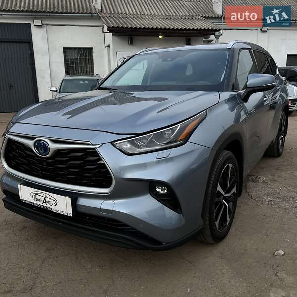 Позашляховик / Кросовер Toyota Highlander 2020 в 