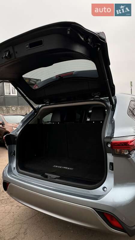 Позашляховик / Кросовер Toyota Highlander 2020 в Чернігові