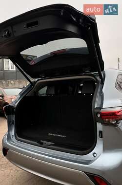 Позашляховик / Кросовер Toyota Highlander 2020 в 