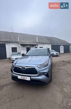 Позашляховик / Кросовер Toyota Highlander 2020 в 