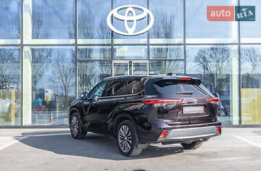 Позашляховик / Кросовер Toyota Highlander 2020 в Дніпрі