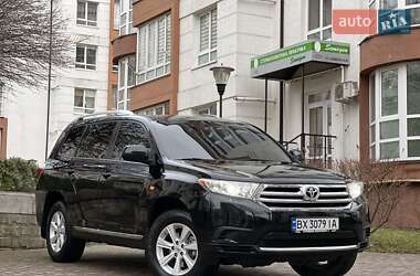 Внедорожник / Кроссовер Toyota Highlander 2013 в Новоселице