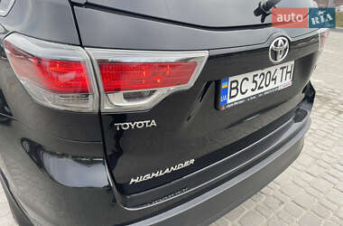 Внедорожник / Кроссовер Toyota Highlander 2014 в Золочеве