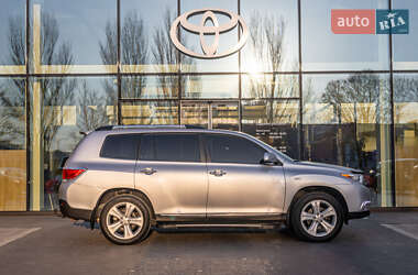 Внедорожник / Кроссовер Toyota Highlander 2013 в Днепре