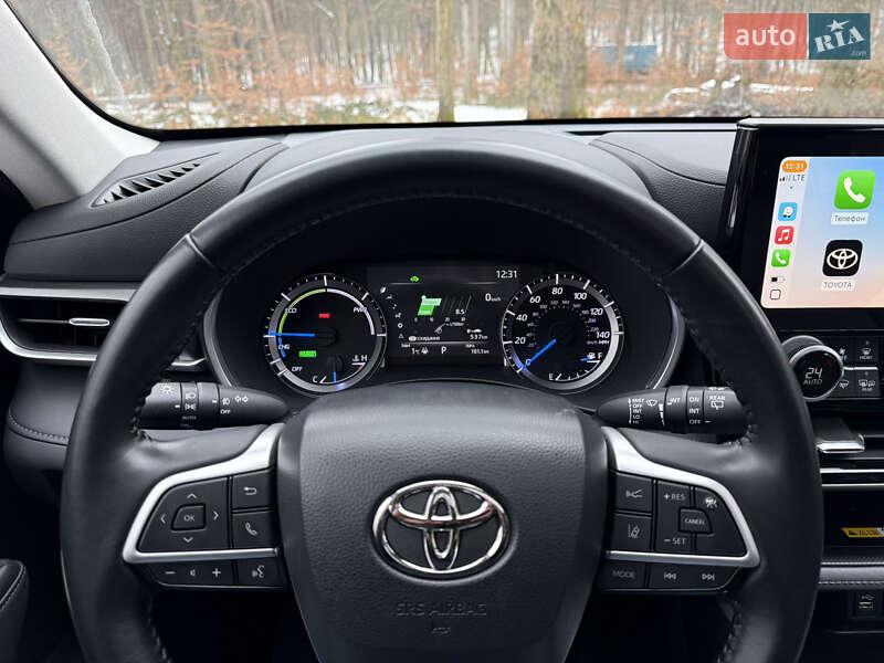 Внедорожник / Кроссовер Toyota Highlander 2023 в Львове
