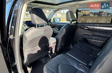 Внедорожник / Кроссовер Toyota Highlander 2022 в 