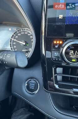 Внедорожник / Кроссовер Toyota Highlander 2022 в 