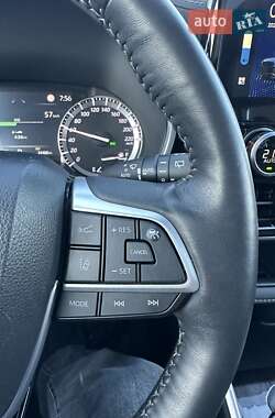 Внедорожник / Кроссовер Toyota Highlander 2022 в 