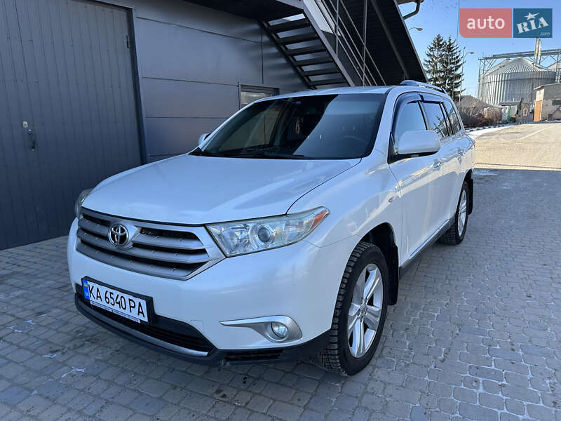 Позашляховик / Кросовер Toyota Highlander 2011 в Волочиську