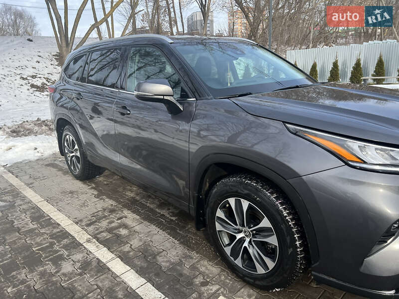 Позашляховик / Кросовер Toyota Highlander 2021 в Хмельницькому