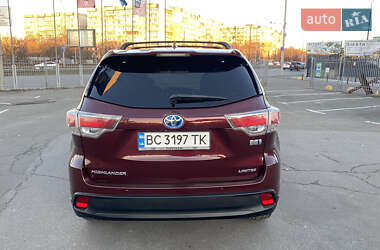 Внедорожник / Кроссовер Toyota Highlander 2015 в Киеве