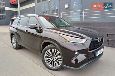 Внедорожник / Кроссовер Toyota Highlander 2020 в Киеве