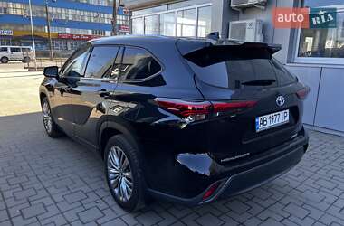 Внедорожник / Кроссовер Toyota Highlander 2022 в Виннице