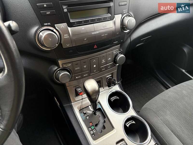Позашляховик / Кросовер Toyota Highlander 2011 в Батурині