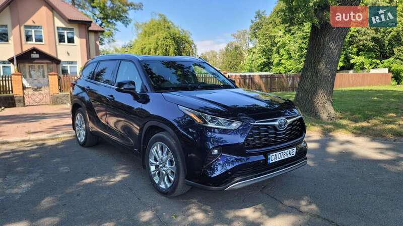 Позашляховик / Кросовер Toyota Highlander 2022 в Черкасах