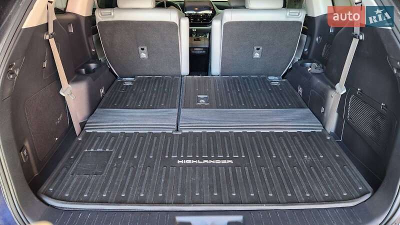 Позашляховик / Кросовер Toyota Highlander 2022 в Черкасах