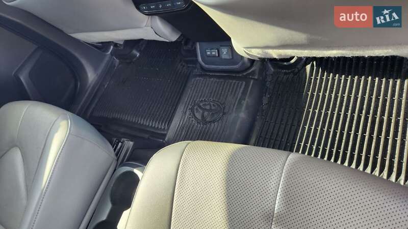 Позашляховик / Кросовер Toyota Highlander 2022 в Черкасах