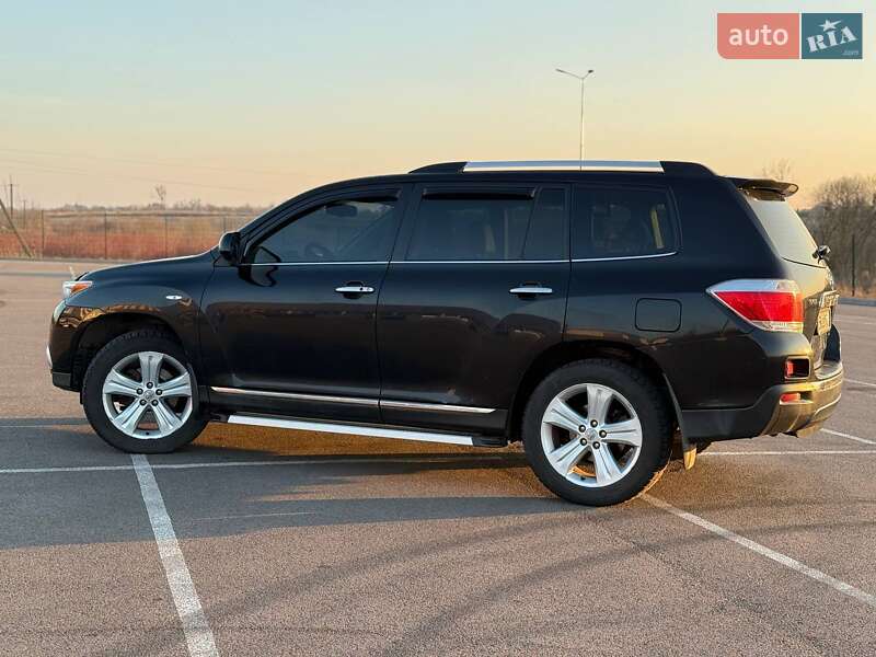 Внедорожник / Кроссовер Toyota Highlander 2010 в Ровно
