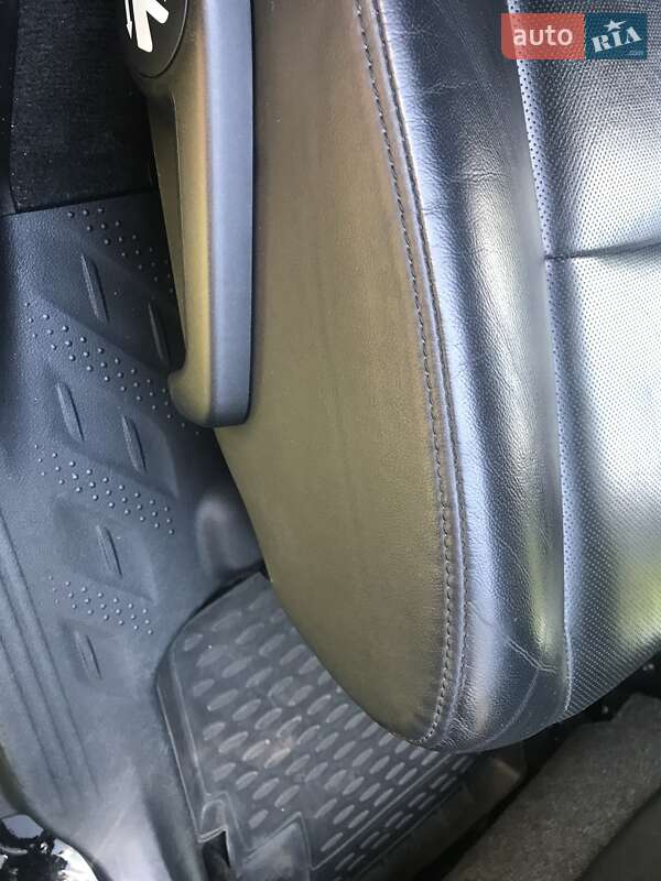 Внедорожник / Кроссовер Toyota Highlander 2013 в Киеве