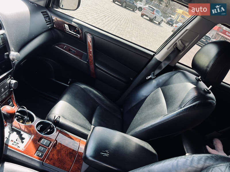 Позашляховик / Кросовер Toyota Highlander 2011 в Харкові