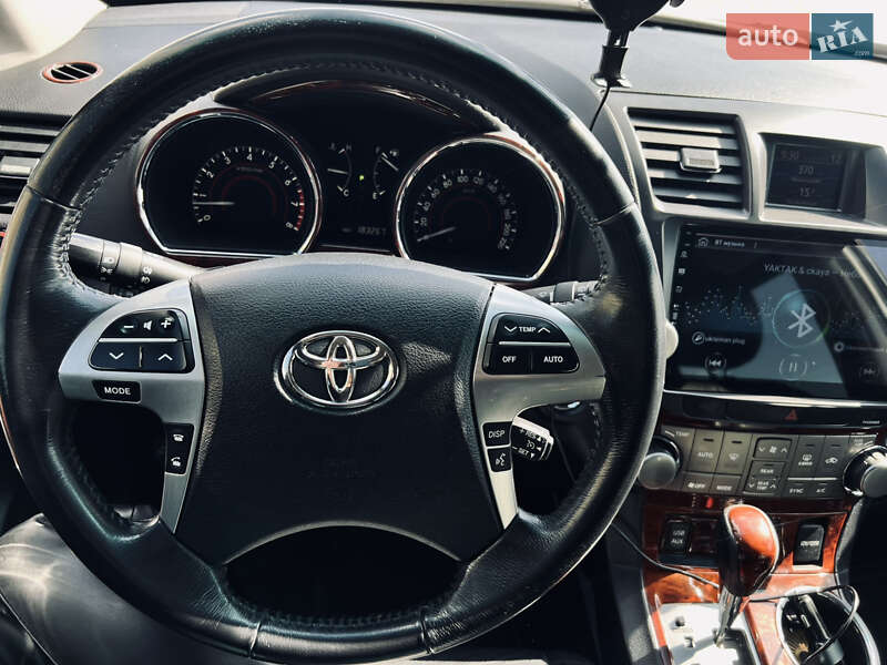 Позашляховик / Кросовер Toyota Highlander 2011 в Харкові