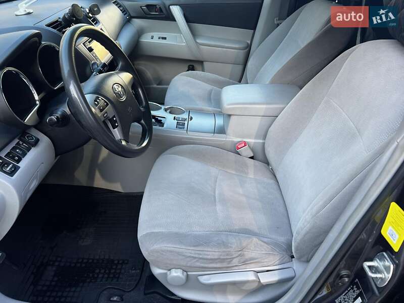 Внедорожник / Кроссовер Toyota Highlander 2012 в Киеве