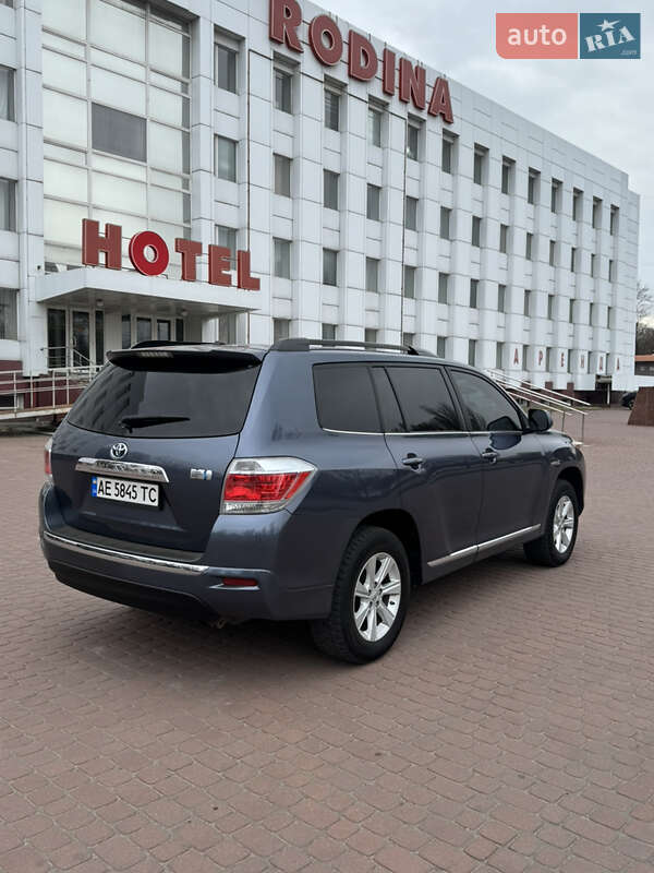 Внедорожник / Кроссовер Toyota Highlander 2013 в Каменском фото 6 Внедорожник / Кроссовер Toyota Highlander 2013 в Каменском