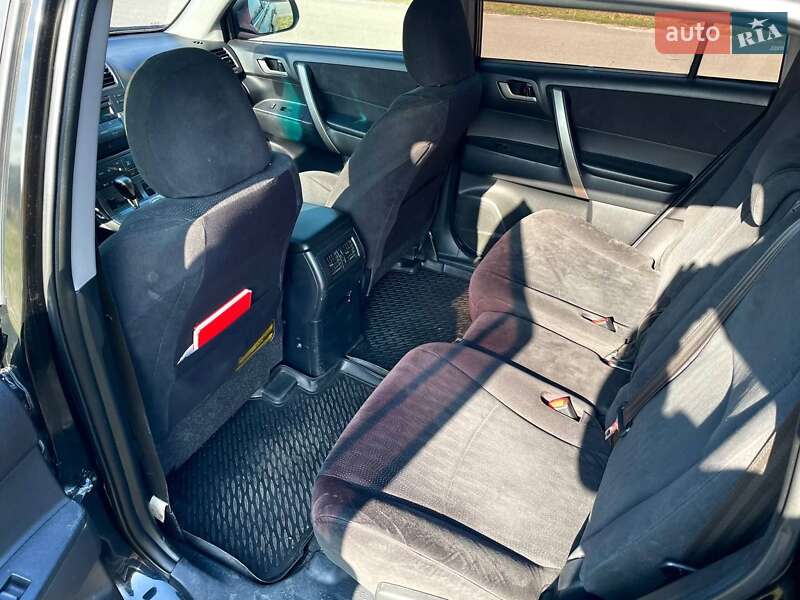 Позашляховик / Кросовер Toyota Highlander 2010 в Павлограді