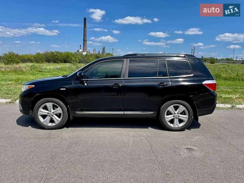 Позашляховик / Кросовер Toyota Highlander 2010 в Павлограді