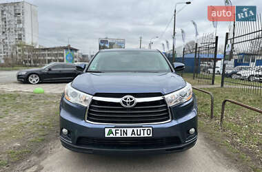 Позашляховик / Кросовер Toyota Highlander 2014 в 