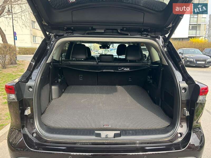 Внедорожник / Кроссовер Toyota Highlander 2020 в Любешове