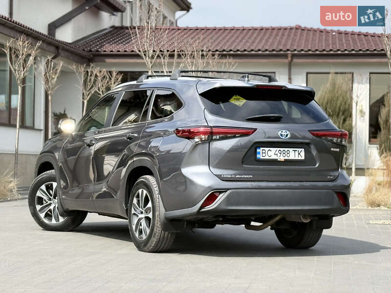 Внедорожник / Кроссовер Toyota Highlander 2023 в Львове