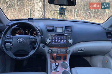 Внедорожник / Кроссовер Toyota Highlander 2008 в 