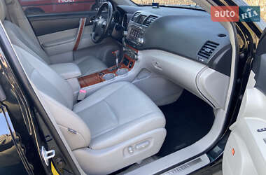Внедорожник / Кроссовер Toyota Highlander 2008 в 
