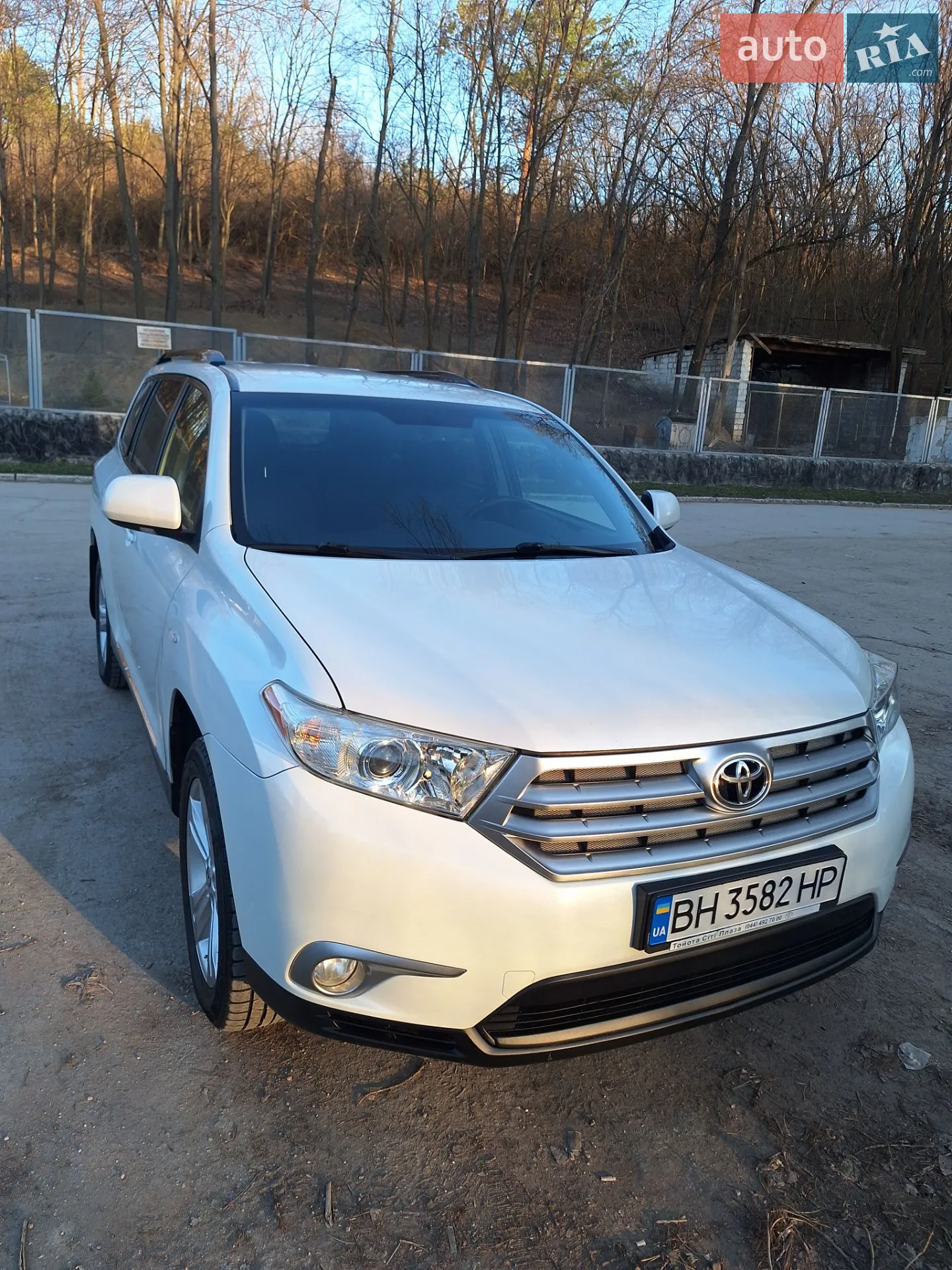 2011 Toyota Highlander - фото 1