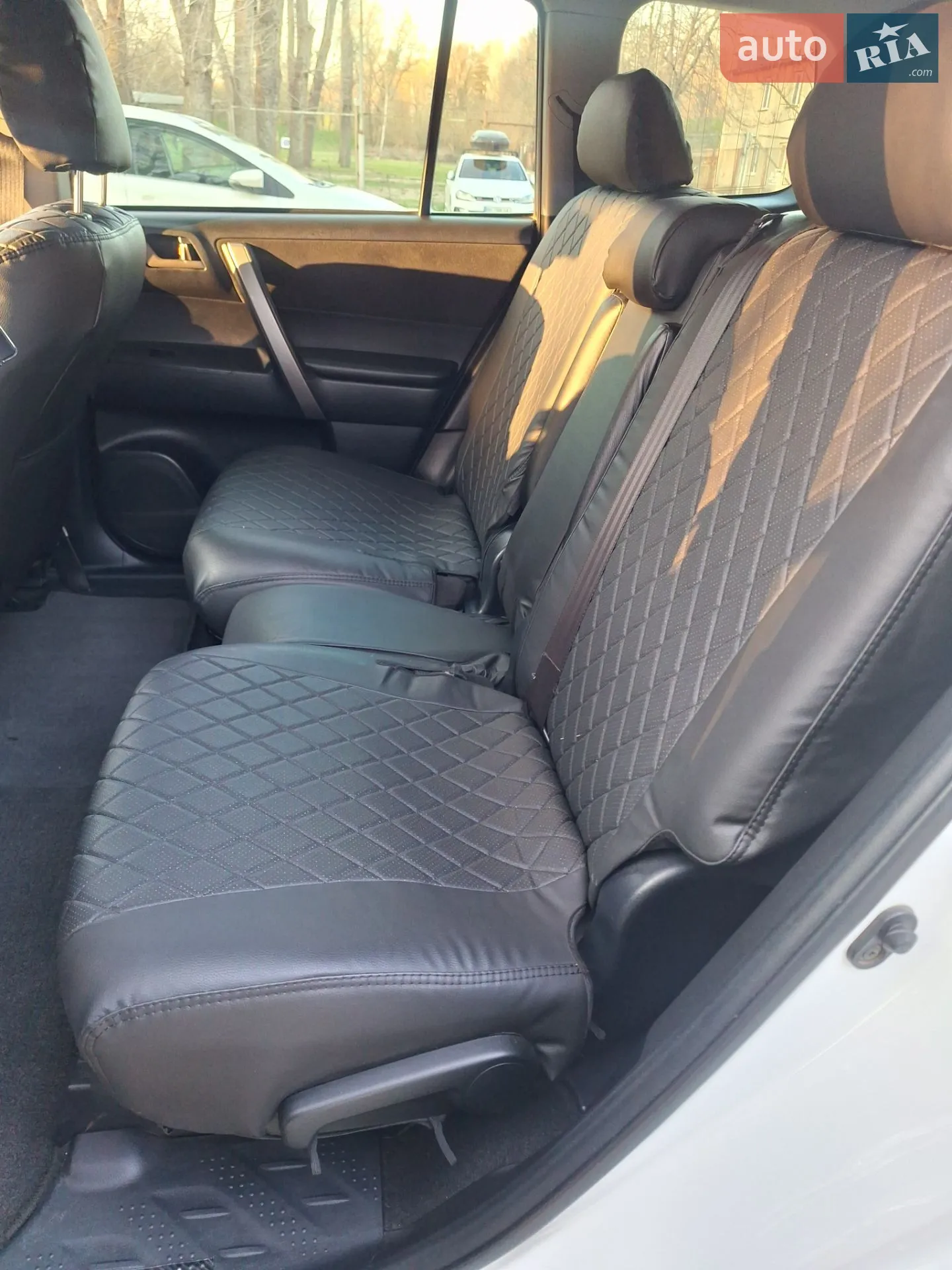 2011 Toyota Highlander - мініатюра 16