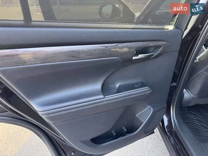 Внедорожник / Кроссовер Toyota Highlander 2020 в Кривом Роге фото 12 Внедорожник / Кроссовер Toyota Highlander 2020 в Кривом Роге
