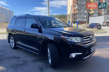 Внедорожник / Кроссовер Toyota Highlander 2011 в 