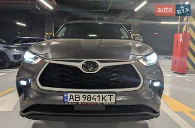 Позашляховик / Кросовер Toyota Highlander 2020 в 