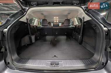 Позашляховик / Кросовер Toyota Highlander 2020 в 