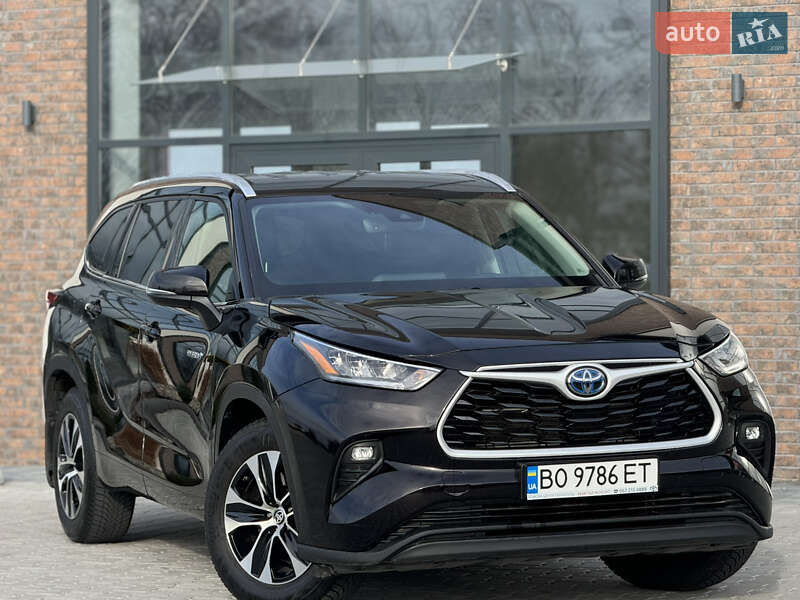 Позашляховик / Кросовер Toyota Highlander 2021 в Тернополі