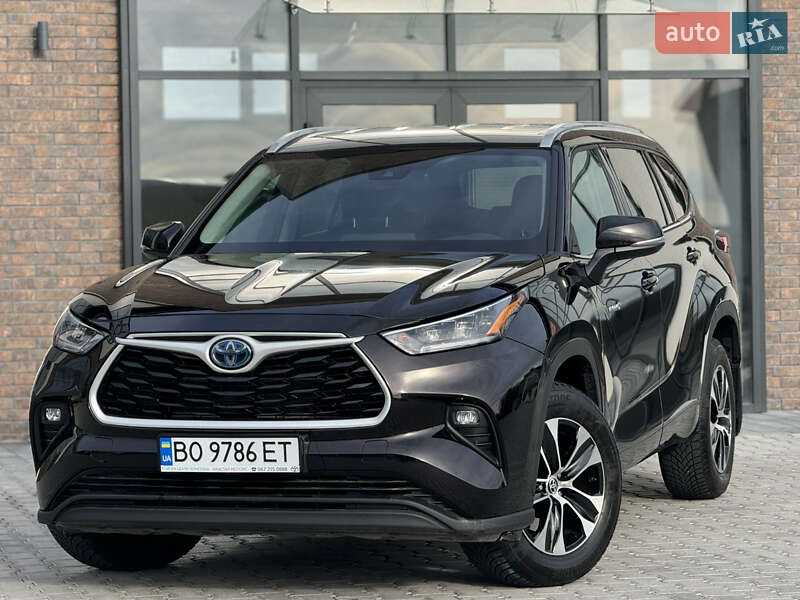 Позашляховик / Кросовер Toyota Highlander 2021 в Тернополі