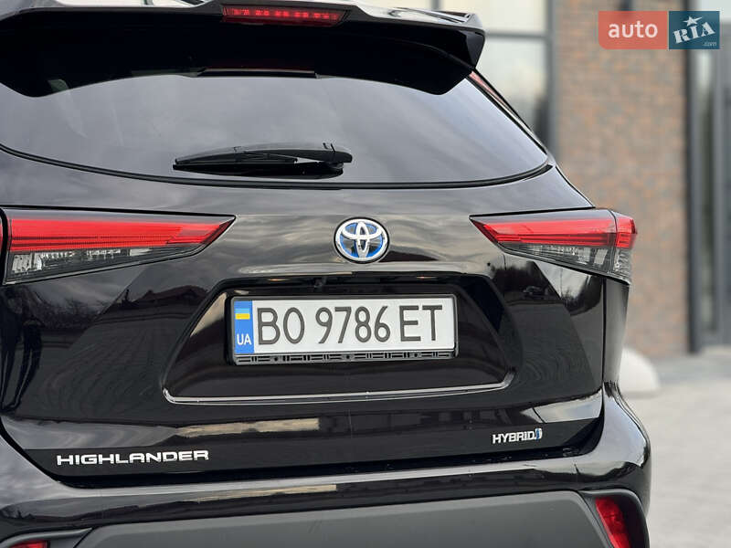 Позашляховик / Кросовер Toyota Highlander 2021 в Тернополі