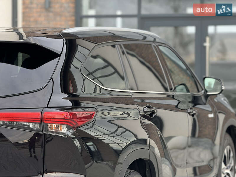 Позашляховик / Кросовер Toyota Highlander 2021 в Тернополі