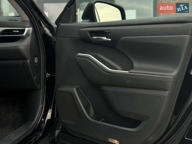 Позашляховик / Кросовер Toyota Highlander 2021 в Тернополі